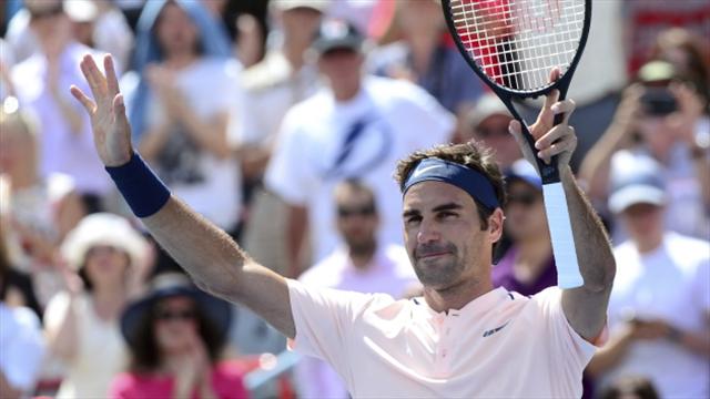 Roger Federer eases into last 16 in Montreal
