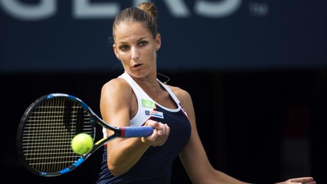 Karolina Pliskova advances in Rogers Cup as Naomi Osaka withdraws hurt