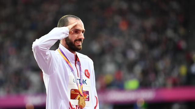 Ramil Guliyev, altın madalyasını aldı