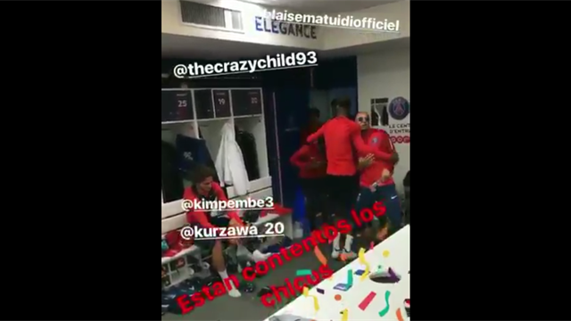 Pendant ce temps-là, c’est la fête dans le vestiaire du PSG