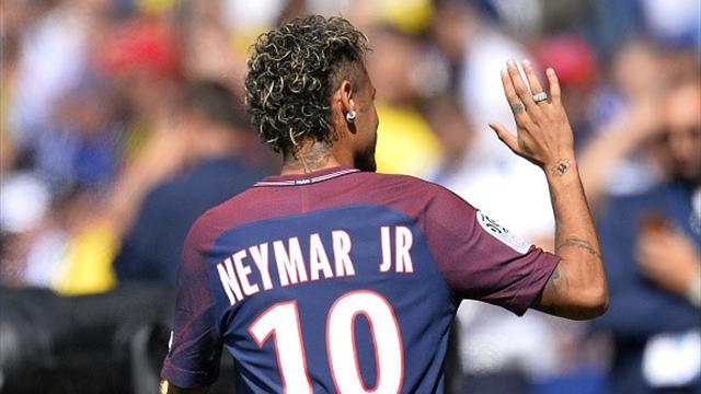 Neymar a de la chance : pour ses débuts en Ligue 1, il va découvrir le Roudourou Neymar a de la chance : pour ses débuts en Ligue 1, il va découvrir le Roudourou