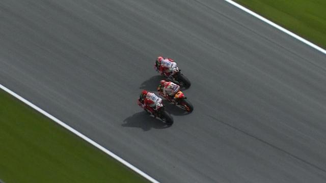 L'autre dépassement complètement fou : Marquez pris en sandwich entre les Ducati ! L'autre dépassement complètement fou : Marquez pris en sandwich entre les Ducati !