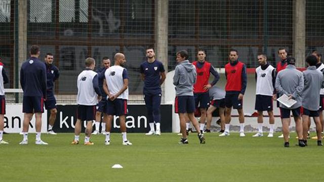 El Athletic prepara a puerta cerrada el choque de Atenas y viaja el miércoles
