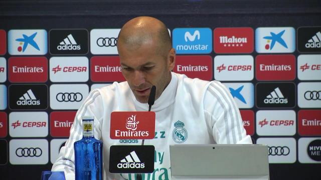 Zidane sur les attentats en Catalogne : "On pense aux familles" Zidane sur les attentats en Catalogne : "On pense aux familles"
