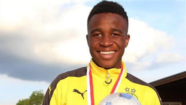 A 12 ans, Moukoko grille déjà toutes les étapes à Dortmund A 12 ans, Moukoko grille déjà toutes les étapes à Dortmund