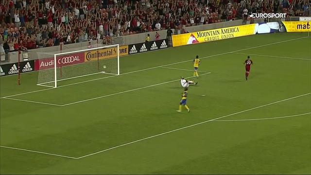 Real Salt Lake schenkt Tim Howard vier Bunden ein Real Salt Lake schenkt Tim Howard vier Bunden ein