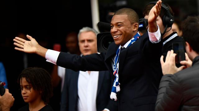 "Mbappé, allez, allez, allez" : le chant des Ultras pour leur nouveau chouchou "Mbappé, allez, allez, allez" : le chant des Ultras pour leur nouveau chouchou