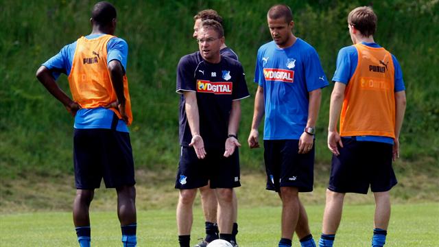 Rangnick verrät: Dieser Ex-Spieler könnte mein Nachfolger werden Rangnick verrät: Dieser Ex-Spieler könnte mein Nachfolger werden