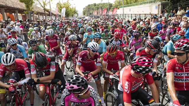 Tilskuer døde i krasj under Vuelta-etappe