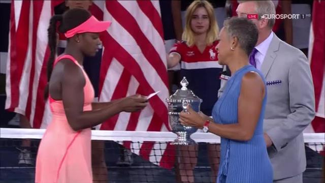 La premiazione di Sloane Stephens La premiazione di Sloane Stephens