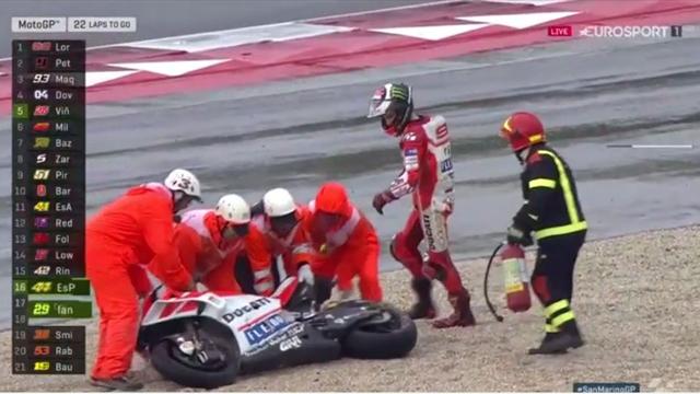 MotoGP: Lorenzo fliegt in Führung liegend raus MotoGP: Lorenzo fliegt in Führung liegend raus