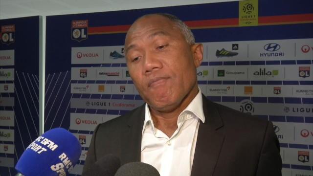 Kombouaré : "Quand on égalise, on fête pas le but pendant un quart d'heure..." Kombouaré : "Quand on égalise, on fête pas le but pendant un quart d'heure..."