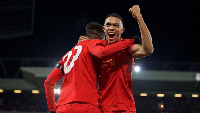 Alexander-Arnold, le petit ramasseur de balle d'Anfield devenu grand Alexander-Arnold, le petit ramasseur de balle d'Anfield devenu grand