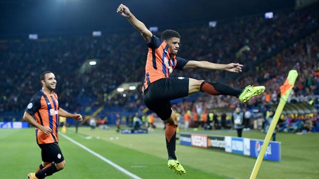 Il Napoli stecca l'esordio e torna sulla terra: lo Shakhtar vince a sorpresa 2-1