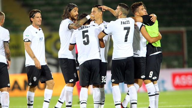Il Cesena si sblocca grazie a bomber Cacia: Avellino ko 3-1
