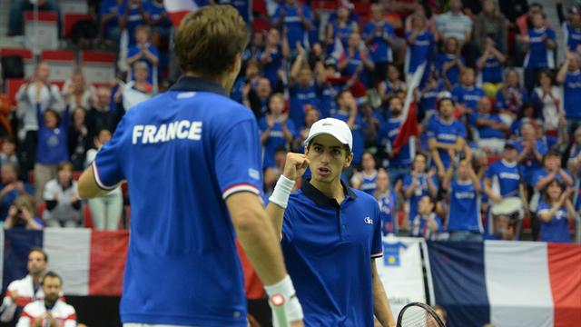 Copa Davis, (semifinales): Francia vence en el punto de dobles y Australia arrolla a Bélgica