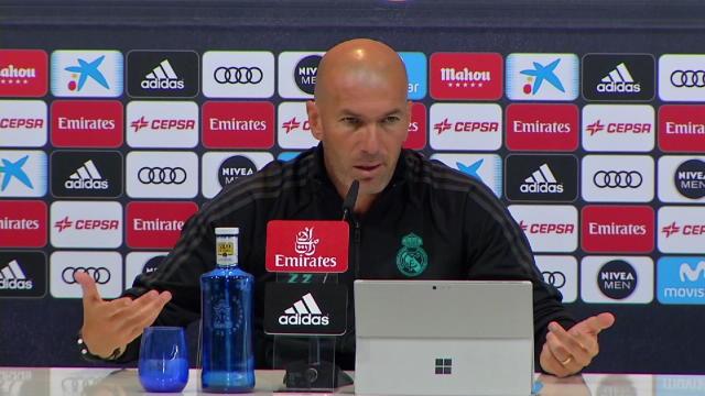 Zidane : "L'absence de Ronaldo, un mal pour un bien" Zidane : "L'absence de Ronaldo, un mal pour un bien"