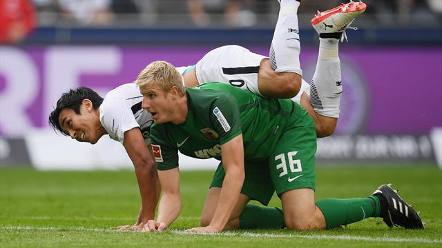 Augsburg bringt Eintracht Frankfurt zu Fall