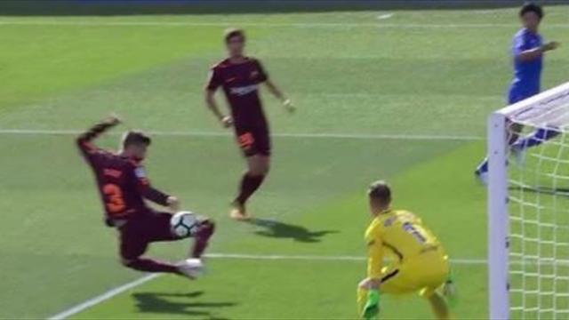 La polémica: Mano de Piqué dentro del área, posible penalti y ¿segunda tarjeta amarilla?