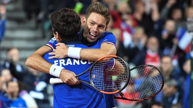 Australia e Francia più vicine alla finale dopo i doppi. Belgio e Serbia con le spalle al muro