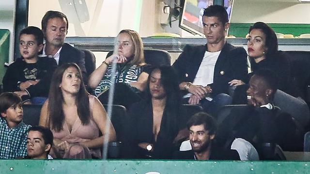 Cristiano Ronaldo sigue al club de su corazón desde la grada de Alvalade