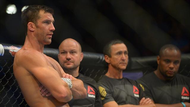 Рокхолд расправился с Бранчем в главном бою UFC Fight Night 116