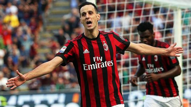 El Nápoles arrolla 6-0 al Benevento y el Milan no falla ante el Udinese (2-1)