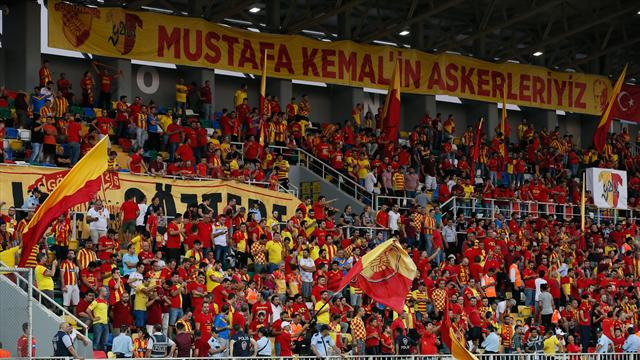 Göztepe, taraftarıyla buluştu