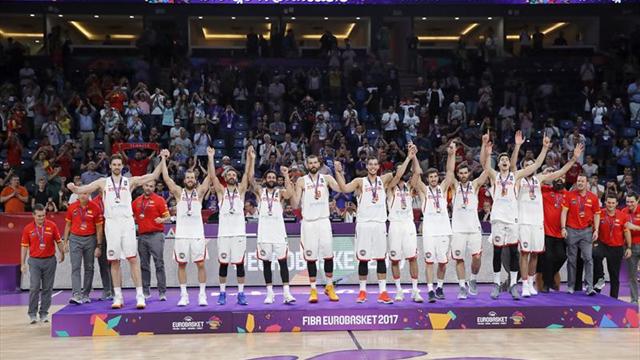 Rajoy celebra el bronce de la selección en el Eurobasket