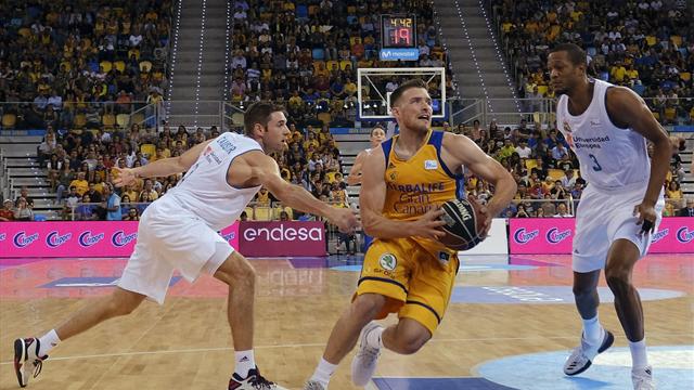 El Gran Canaria elimina al Real Madrid (73-64) y podrá revalidar la Supercopa