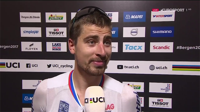 Sagan: "Dedico la vittoria a Scarponi, auguri a tutta la sua famiglia" Sagan: "Dedico la vittoria a Scarponi, auguri a tutta la sua famiglia"