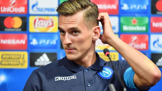 Napoli striker Milik out for four months after surgery