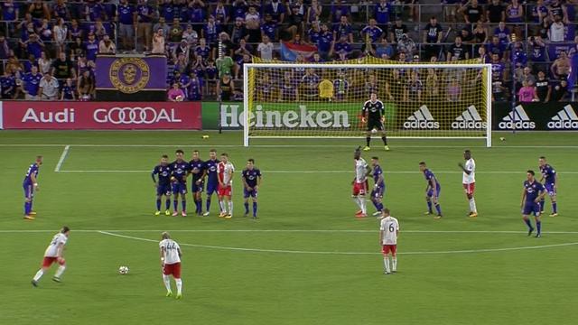 Pirotecnico 6-1 dell'Orlando City: segna Nocerino e doppietta di Kakà Pirotecnico 6-1 dell'Orlando City: segna Nocerino e doppietta di Kakà