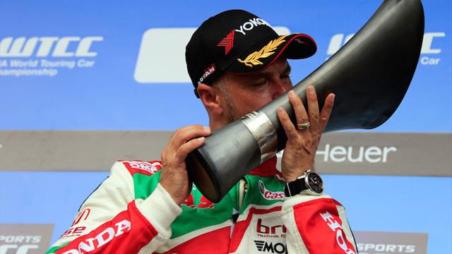 La communauté du WTCC derrière Tiago Monteiro
