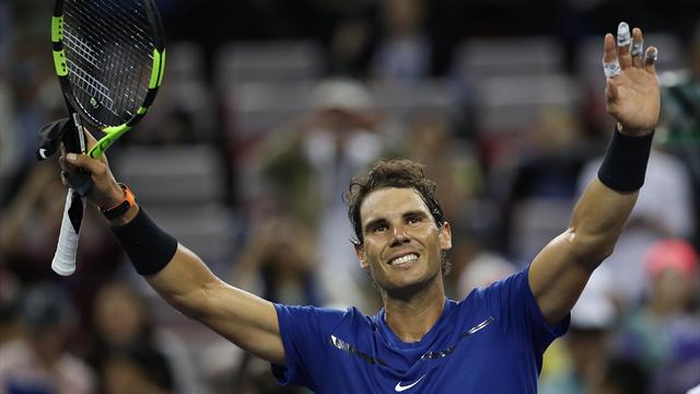 Nadal and Federer ease through in Shanghai