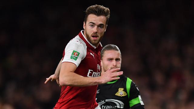 Chambers signs contract extension at Arsenal