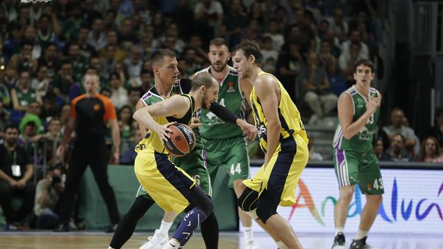 Fenerbahçe Doğuş, sonunu getiremedi