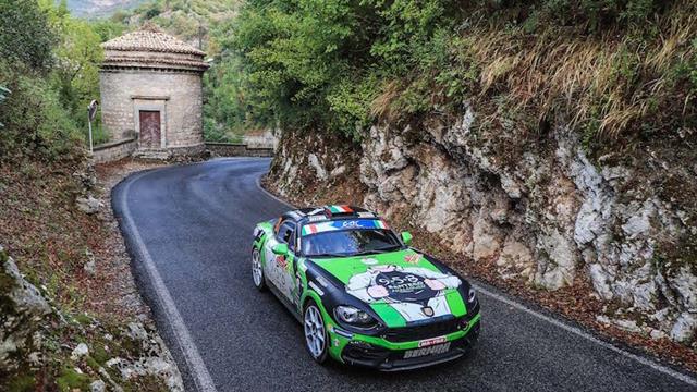 Andolfi Jr emmène un triplé Fiat 124 Abarth en RGT