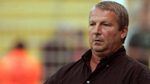 Courbis à la porte