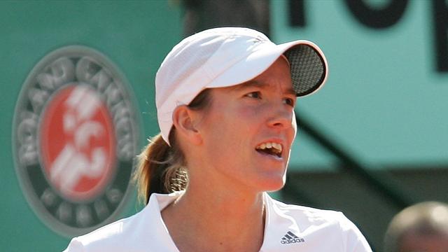 Henin, seule sur terre