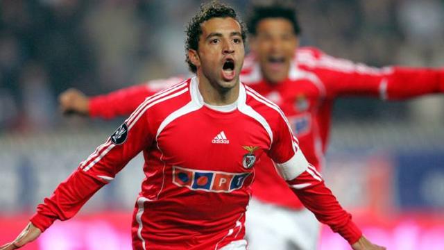 Simao completes Atletico switch