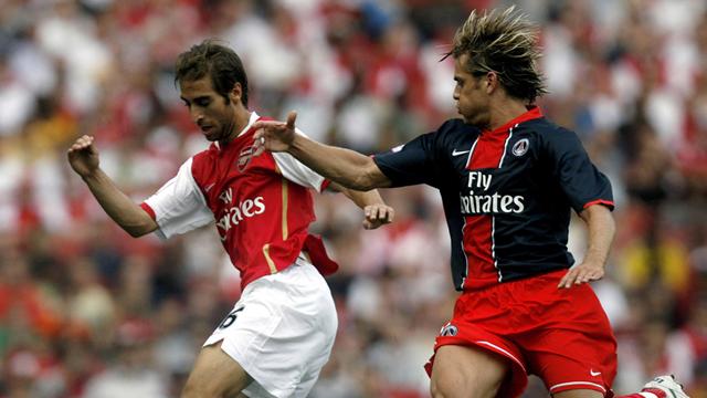 Arsenal and Valencia win in Emirates