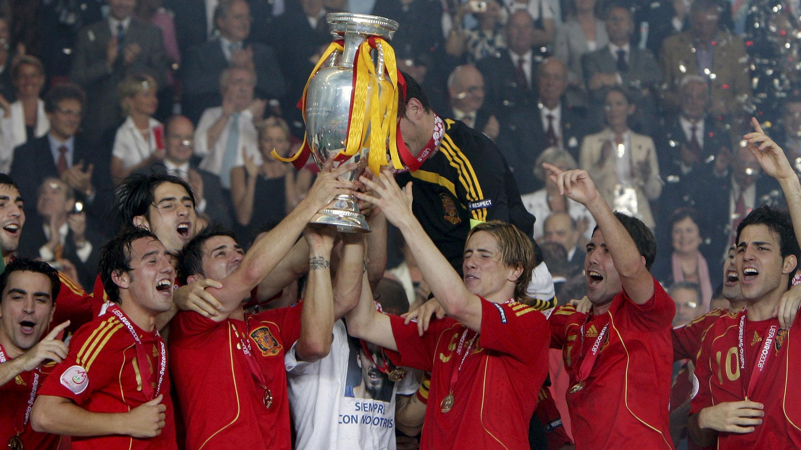 Санти касорла сборная испании евро 2008 Санти касорла сборная испании евро 2008