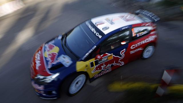 Loeb attaque fort