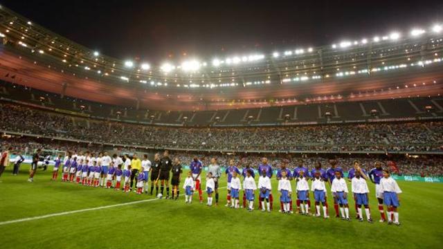 L'Etat coupe les sifflets