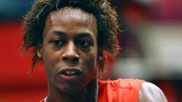 Monfils repousse Stepanek