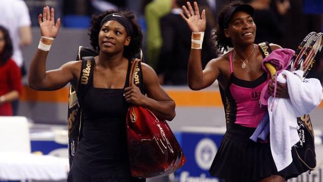 Venus corrige Serena, Jankovic qualifiée