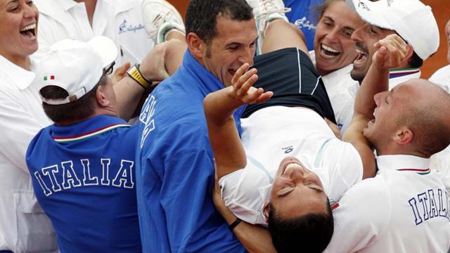 Italy beat Russia to reach final