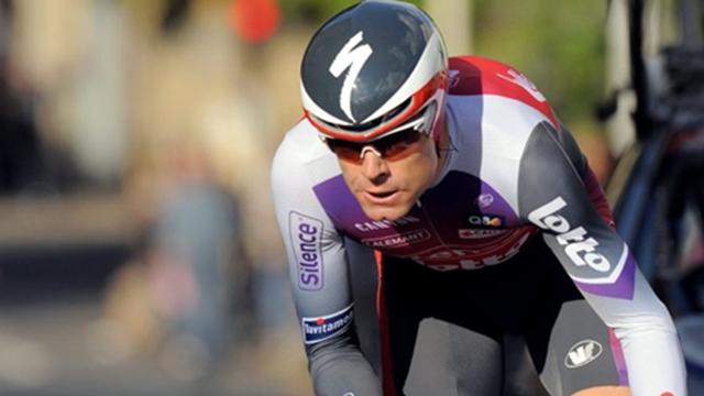 Evans prend ses distances