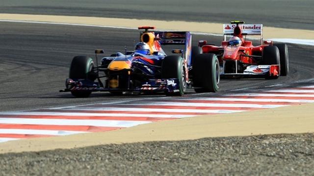 Vettel yerinde, Ferrariler takipte